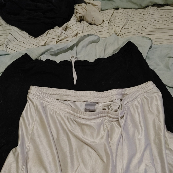 Nike shorts 3 pairs - Picture 4 of 5